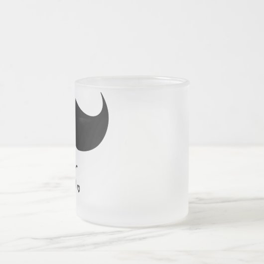 de heer Mustache Mok (Center)