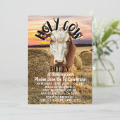 De Heilige Koe jongen draait een verjaardagskaart Kaart (Staand voorkant)