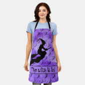 De heks is in Halloween Witch Silhouette Paars Schort (Gedragen)