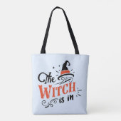 De heks is in lichtblauw Halloween Tote Bag (Achterkant)