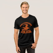 De heks komt eraan: Halloween is hier! Tri-Blend Shirt (Voorkant volledig)