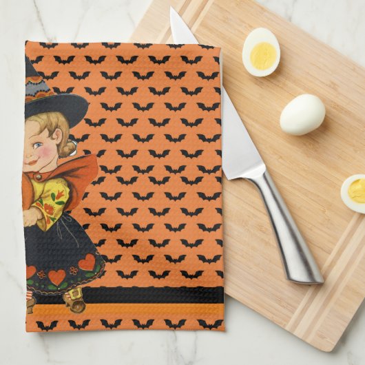 De heks van 1940 is gewoon te Schattige! Halloween Theedoek (Quarter Fold)