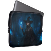 De heks van VEKAR’NOCT Laptop Sleeve (Voorkant Rechts)