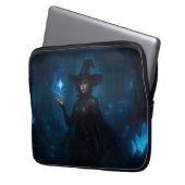 De heks van VEKAR’NOCT Laptop Sleeve (Voorkant Links)