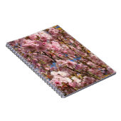 De heldere lentekleur van kersenbloesem notitieboek (Rechterzijde)