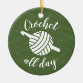 De hele dag door gehaakte Yarn Ball + Hook Crafts Keramisch Ornament (Voorkant)