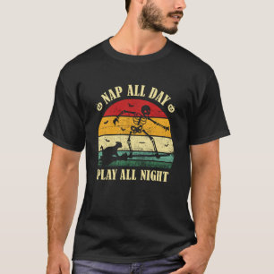 De hele dag slapen, de hele nacht spelen Leuk kat T-shirt