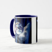 De hele wereld in zijn handkoffie-Mok Mok (Voorkant links)