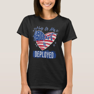 De helft van mijn hart is uitgezonden militair vro t-shirt