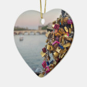 De hemel in Parijs met liefdessluizen is heerlijk Keramisch Ornament (Links)