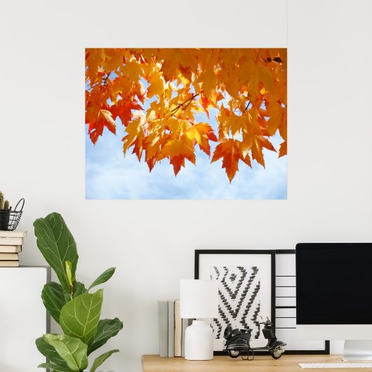 De herfst laat de blauwe hemelwolken prints die de (Thuiskantoor)