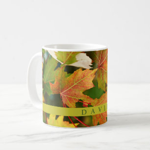 De herfst laat de Mok van koffie achter