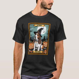 De Hermit Basset Hound Halloween Tarot Kaart T-shirt