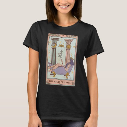 De high Priestess Weed Tarot Card Face Moon Sun A T-shirt (Voorkant)