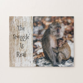 De hoek is een echte hugging van de moederaapjes legpuzzel