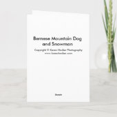 De Hond en de Sneeuwman van de Berg van Bernese Feestdagen Kaart (Achterkant)