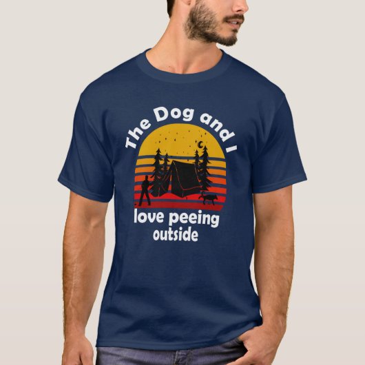 De hond en ik plassen kamperen met een hond vriend t-shirt (Voorkant)