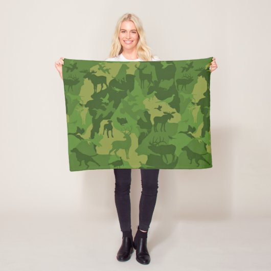 De hond van Cammo Fleece Deken (In situ)