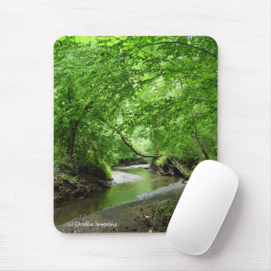 De hoofdplaats is Green Forest Stream Mousepad. Muismat (Met muis)