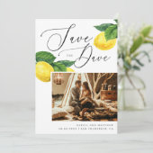 De hoofdplaats is Rustic Lemon Grove. Elegante cit Save The Date (Staand voorkant)