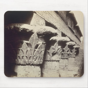 De hoofdsteden van het Portico, de tempel van Khnu Muismat