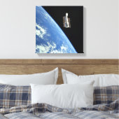 De Hubble Ruimtetelescoop met een blauwe aarde Canvas Afdruk (Insitu (Slaapkamer))