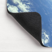 De Hubble Ruimtetelescoop met een blauwe aarde Muismat (Hoek)