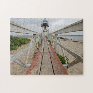 De huidige vuurtoren, de laatste van vele legpuzzel