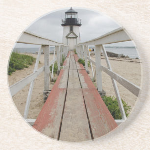 De huidige vuurtoren, de laatste van vele zandsteen onderzetter