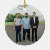 De Huntley Mannen, 2 generaties Keramisch Ornament (Voorkant)