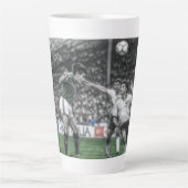 De Ierse voetbal vieren Latte Mok (Voorkant)