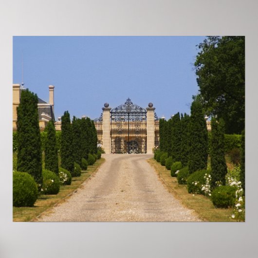 De imponerende ingang van Chateau Haut Sarpe, de Poster (Voorkant)