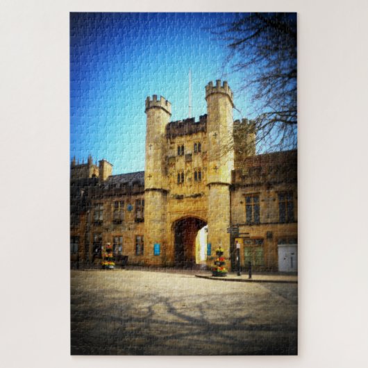 De ingang naar het bisschoppaleis. Wells. Legpuzzel (Verticaal)