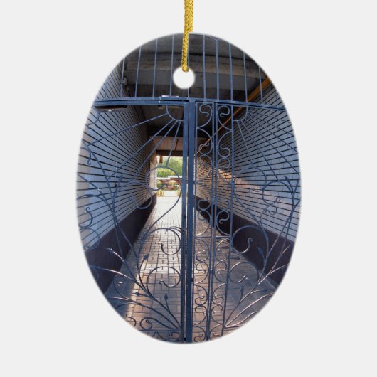 De ingang van het appartementengebouw keramisch ornament (Voorkant)