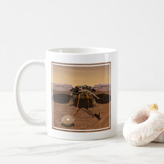 De Insight Lander opererend op het oppervlak van M Koffiemok (Met donut)