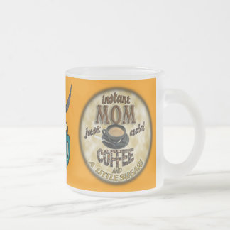 DE INSTANTE MOM voegt enkel KOFFIE (en een weinig  Matglas Koffiemok