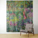 De Iris-tuin in Giverny door Claude Monet Wandkleed<br><div class="desc">De Iris Garden in Giverny geschilderd door Claude Monet. Circa 1900. Dit afbeelding is openbaar.</div>