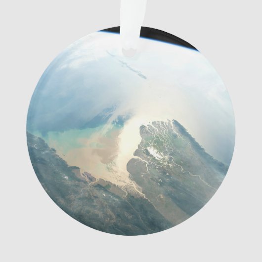 De Irrawaddy-rivierdelta in Birma (Myanmar). Ornament (voorkant)