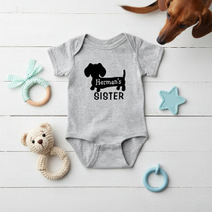 De jongere zus van de Dachshund, gepersonaliseerd  Romper