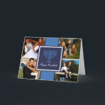 De Kaart van de Banner van Menorah van de Chanoeka<br><div class="desc">De Kaart van de Banner van Menorah van de Chanoeka. Een rijke blauwe banner met een centrum van de Chanoeka menorah voegt stijl aan uw vakantiewenskaart toe. Selecteer enkel vier persoonlijke foto's om vakantie uit te spreiden toejuichen en goed wensen aan iedereen op uw lijst.</div>