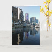 De Kaart van de verjaardag - Docklands Melbourne (Gele Bloem)