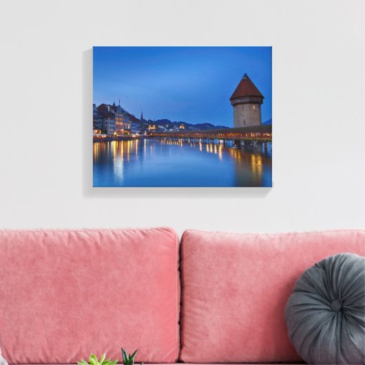 De Kapelbrug in Luzern Canvas Afdruk (Insitu (Woonkamer))