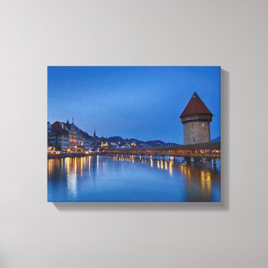De Kapelbrug in Luzern Canvas Afdruk (Voorkant)