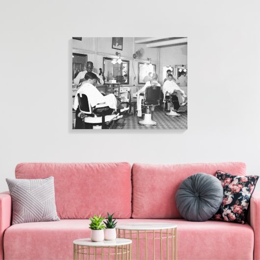 De kapperszaak, 1938.  foto canvas afdruk (Insitu (Woonkamer))