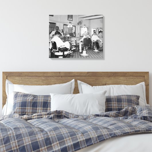 De kapperszaak, 1938.  foto canvas afdruk (Insitu (Slaapkamer))