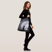 De kat droomt van de maan crossbody tas (Op model)