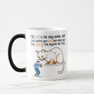 De kat is het enige dier dat naar je kan kijken te magische mok