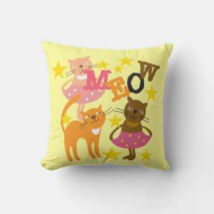De katten miauwen kussen