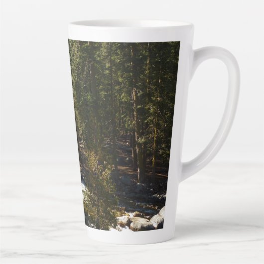 De Kaweah-rivier in het natuurpark Sequoia Latte Mok (Rechts)