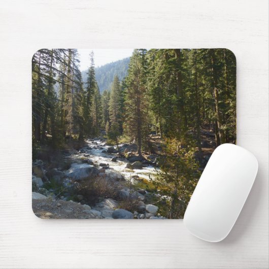 De Kaweah-rivier in het natuurpark Sequoia Muismat (Met muis)